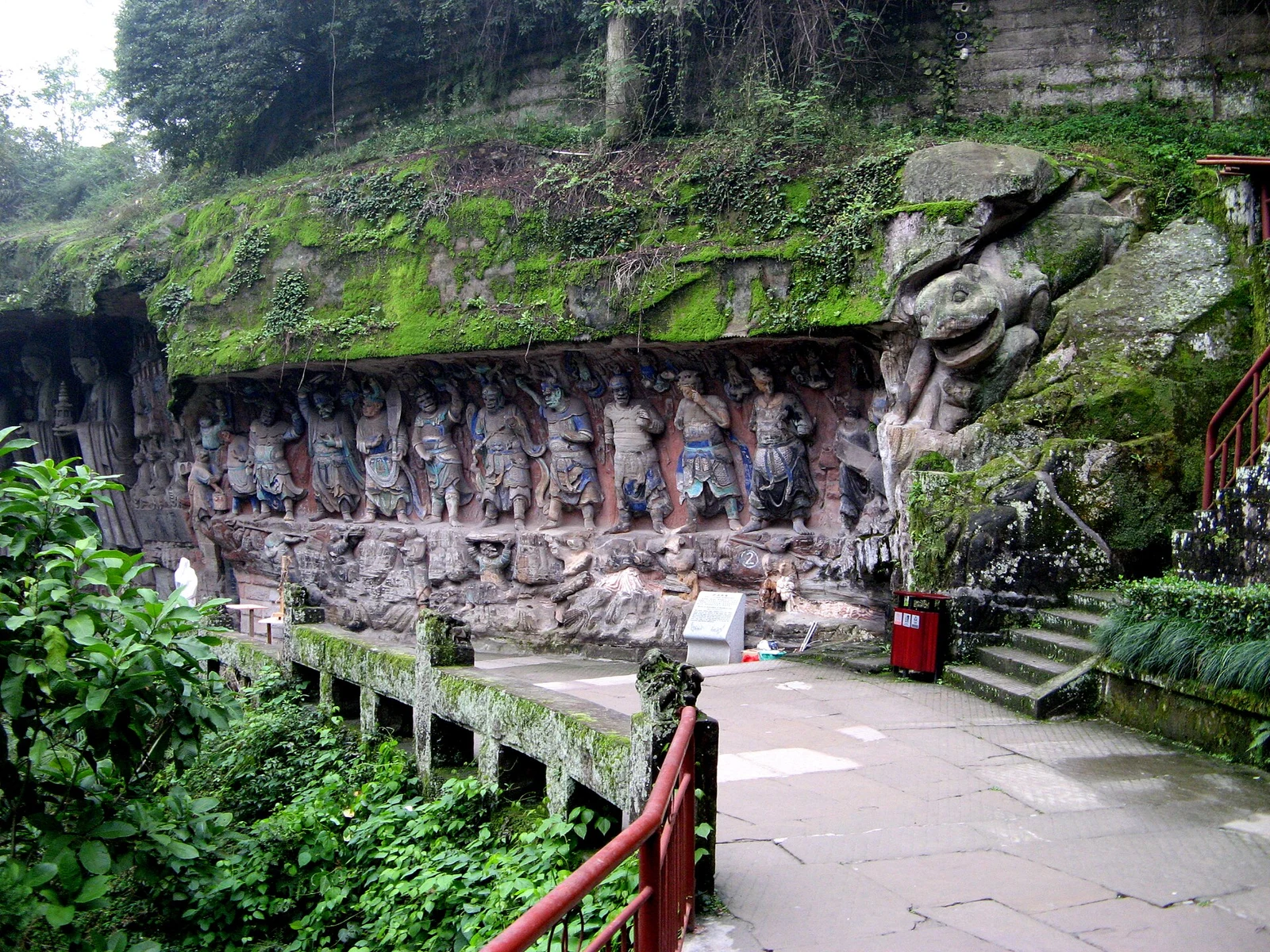 大足石刻一日游:宝顶山与北山怎样选