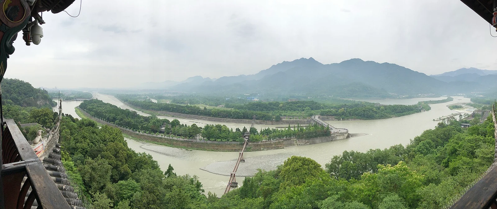 都江堰与青城山一天怎么玩:工程文化还是山林步行